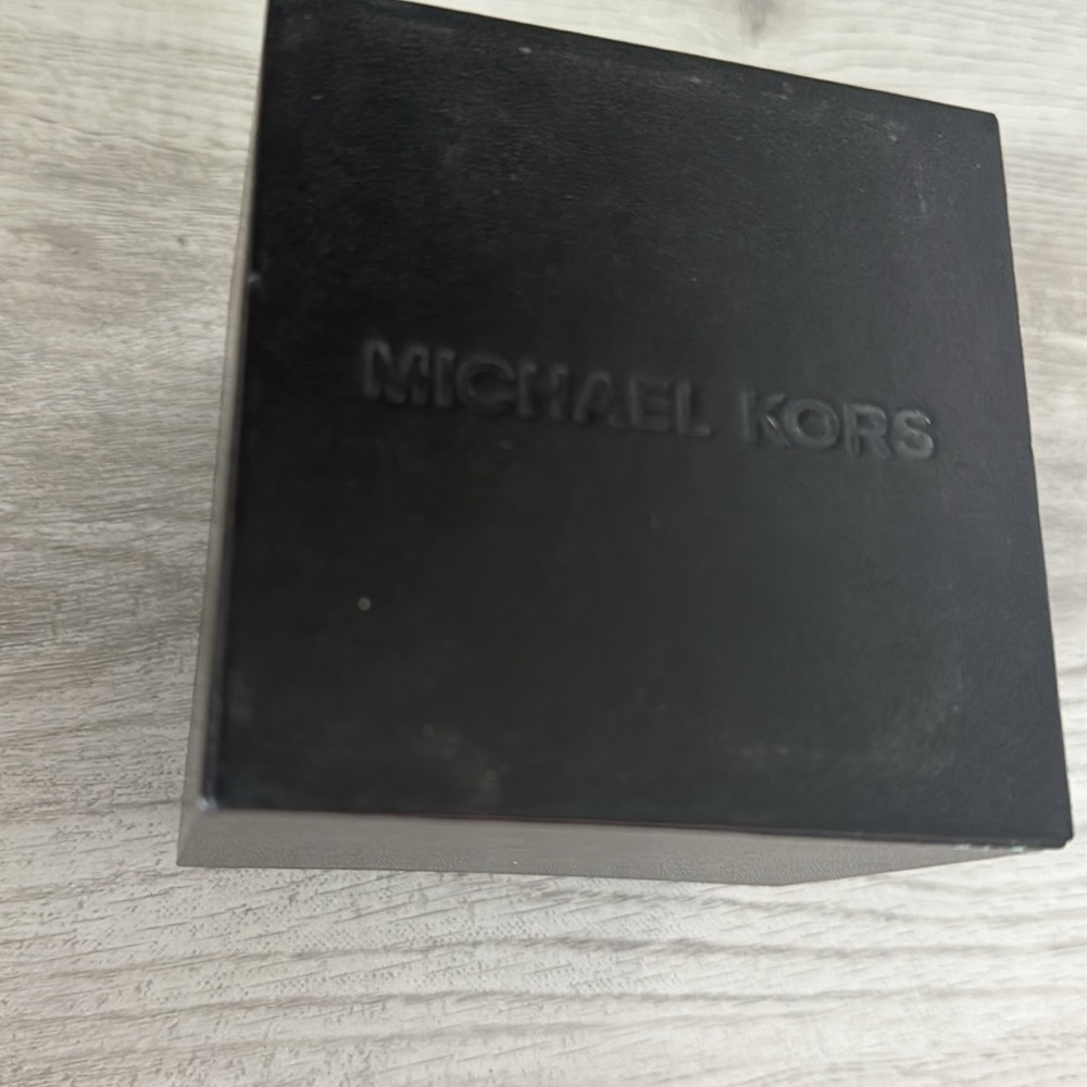 Michael Kors Leather Wrap Bracelet Watch - Picture 6 of 6